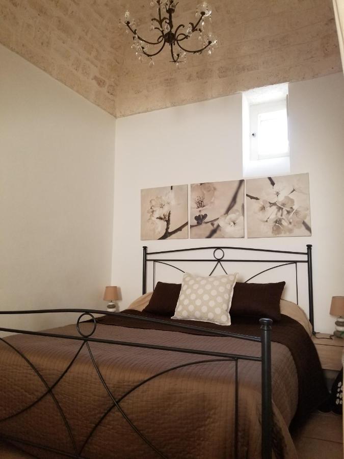 Casa Josephina - Three Level Stone Home With Balcony, 2 Roof Terraces & Sea Views أوستوني المظهر الخارجي الصورة