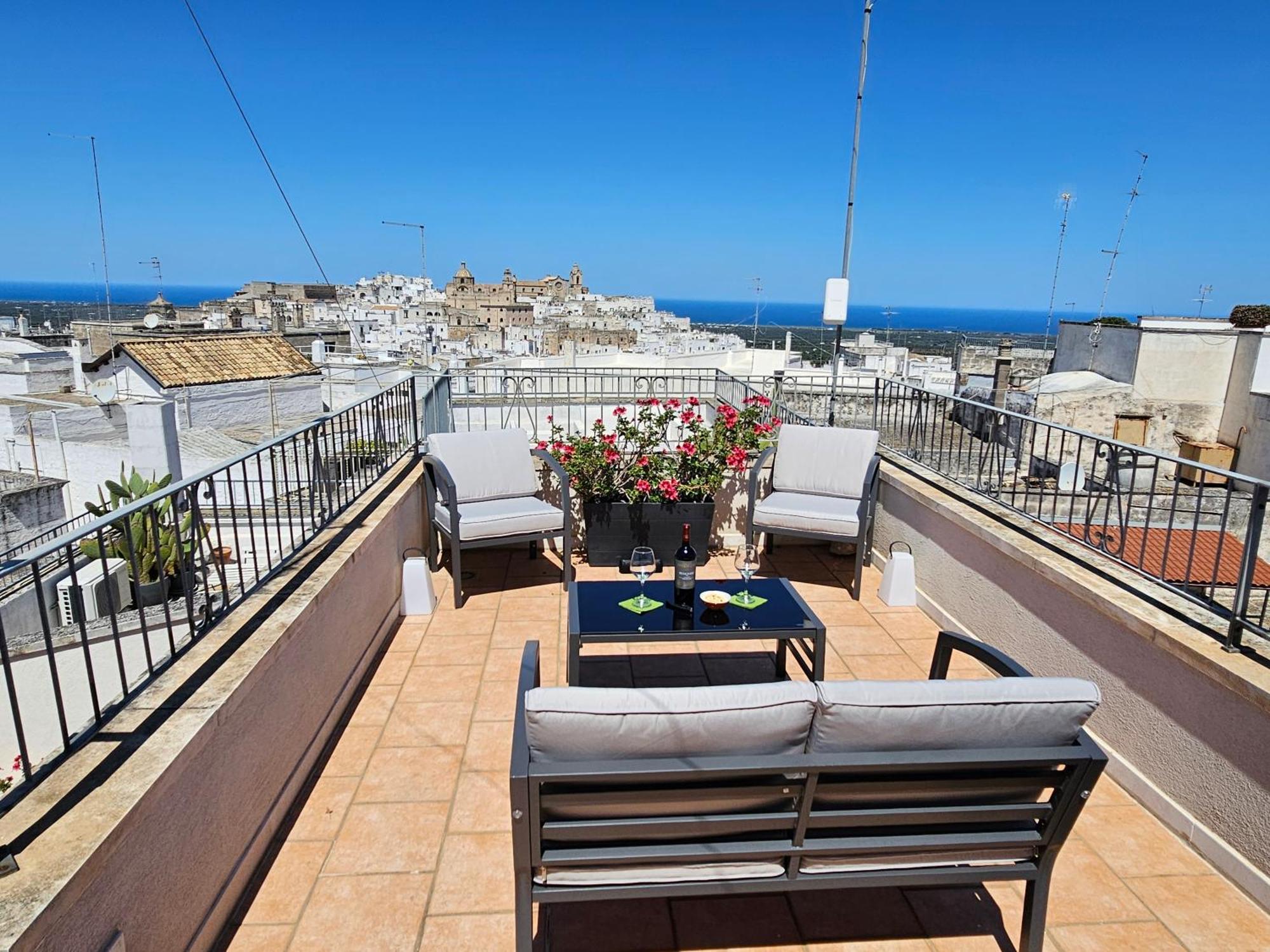Casa Josephina - Three Level Stone Home With Balcony, 2 Roof Terraces & Sea Views أوستوني الغرفة الصورة