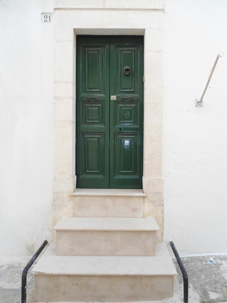 Casa Josephina - Three Level Stone Home With Balcony, 2 Roof Terraces & Sea Views أوستوني المظهر الخارجي الصورة